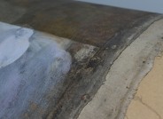 Detail Zustand nach partieller Firnisabnahme und Oberflächenreinigung (links) © Landesmuseum für Kunst und Kulturgeschichte Oldenburg / Fotos: Sven Adelaide