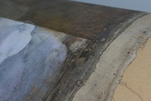 Detail Zustand nach partieller Firnisabnahme und Oberflächenreinigung (links) © Landesmuseum für Kunst und Kulturgeschichte Oldenburg / Fotos: Sven Adelaide